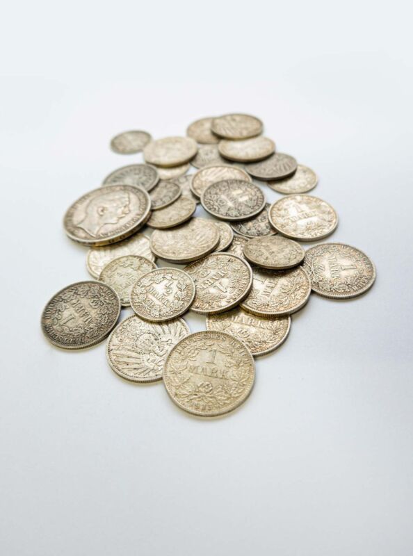 BIld von alten Münzen